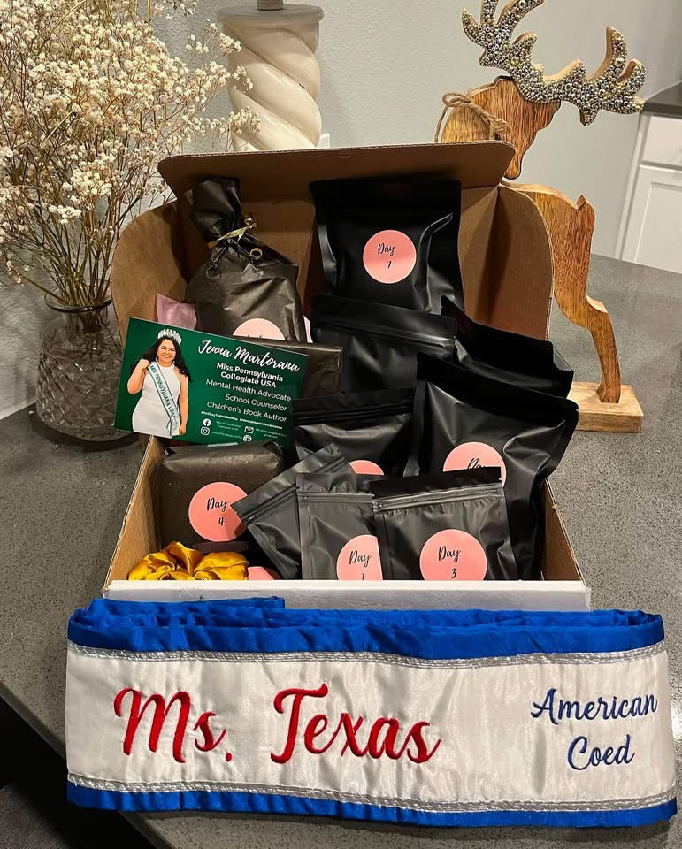 12 Crowns of Christmas Advent Calendar